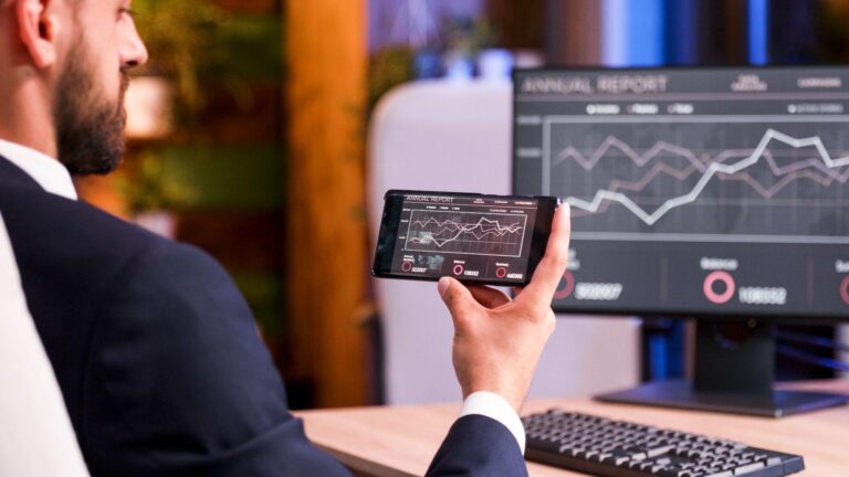 The Role of a Trading Platform in Forex: Why It Is More Than Just a Tool